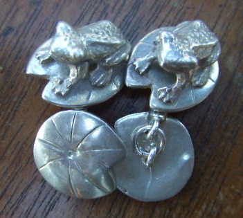 It’s On Ebay: Silver Frog Cufflinks by Mappin & Webb.  LOVE them.