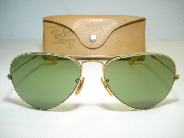 two cache Pollinate Consider Vintage Ray Bans – Put This On