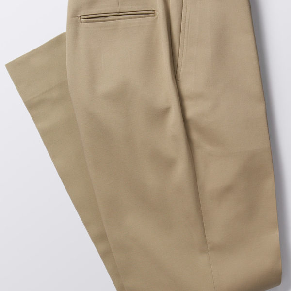 Q and Answer: Where to Find Higher-Rise Trousers <i>without </i>Pleats?