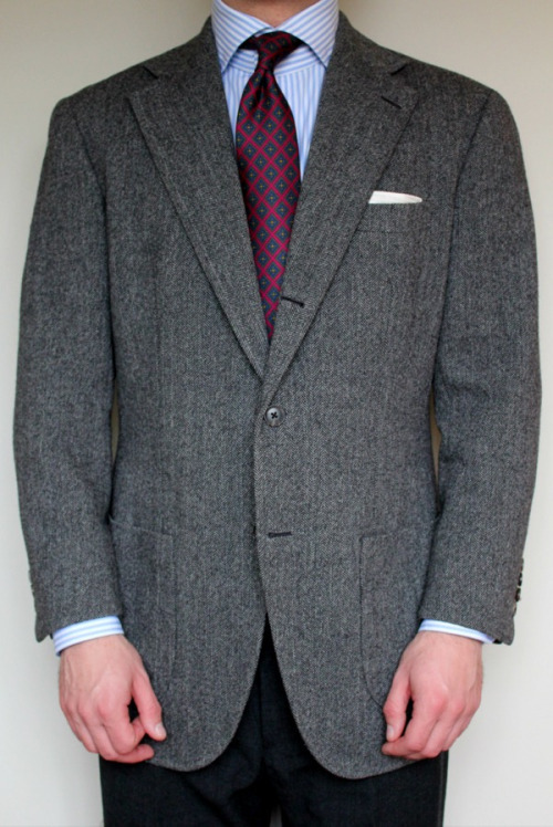 How to Wear a Grey Tweed – Put This On