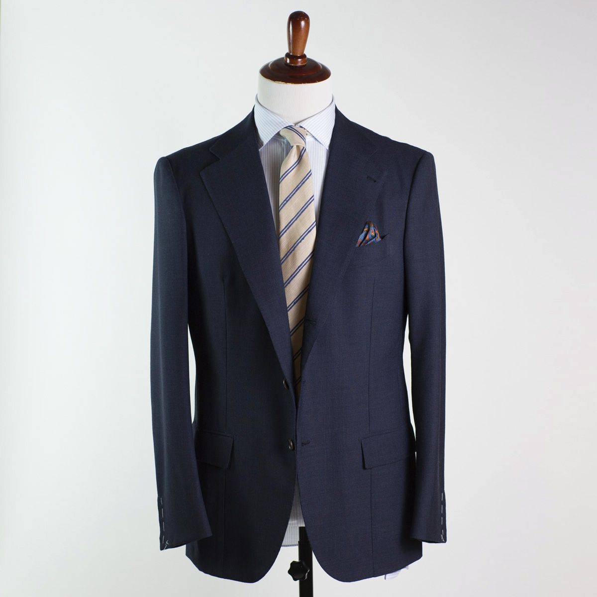 Tips for Buying A Wedding Suit – Put This On